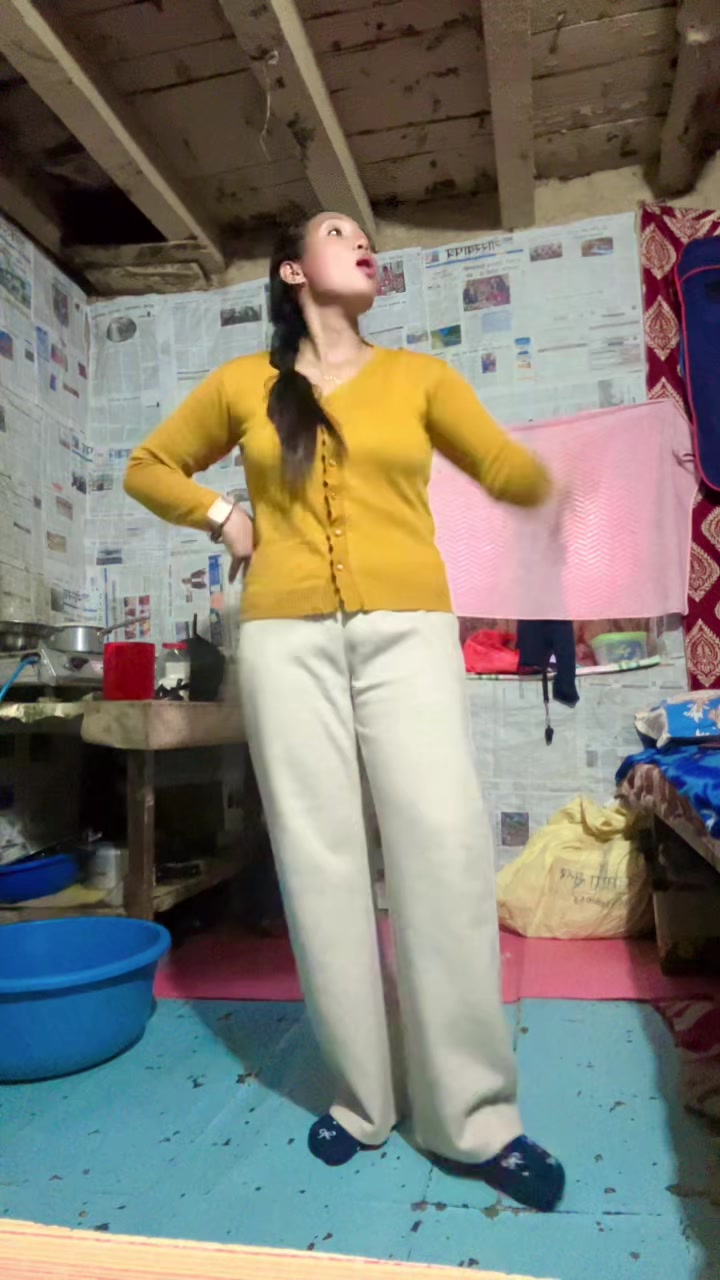 @dhanu_xitiz