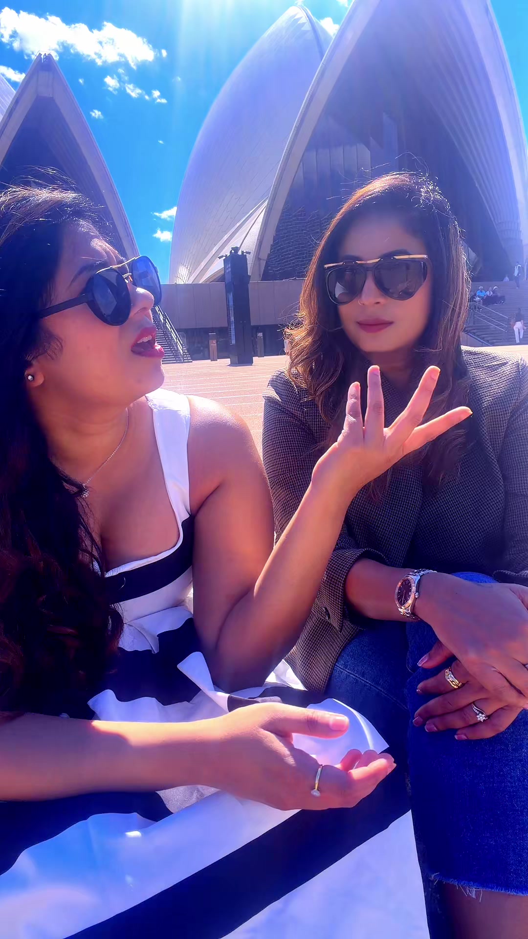 @Thuvi