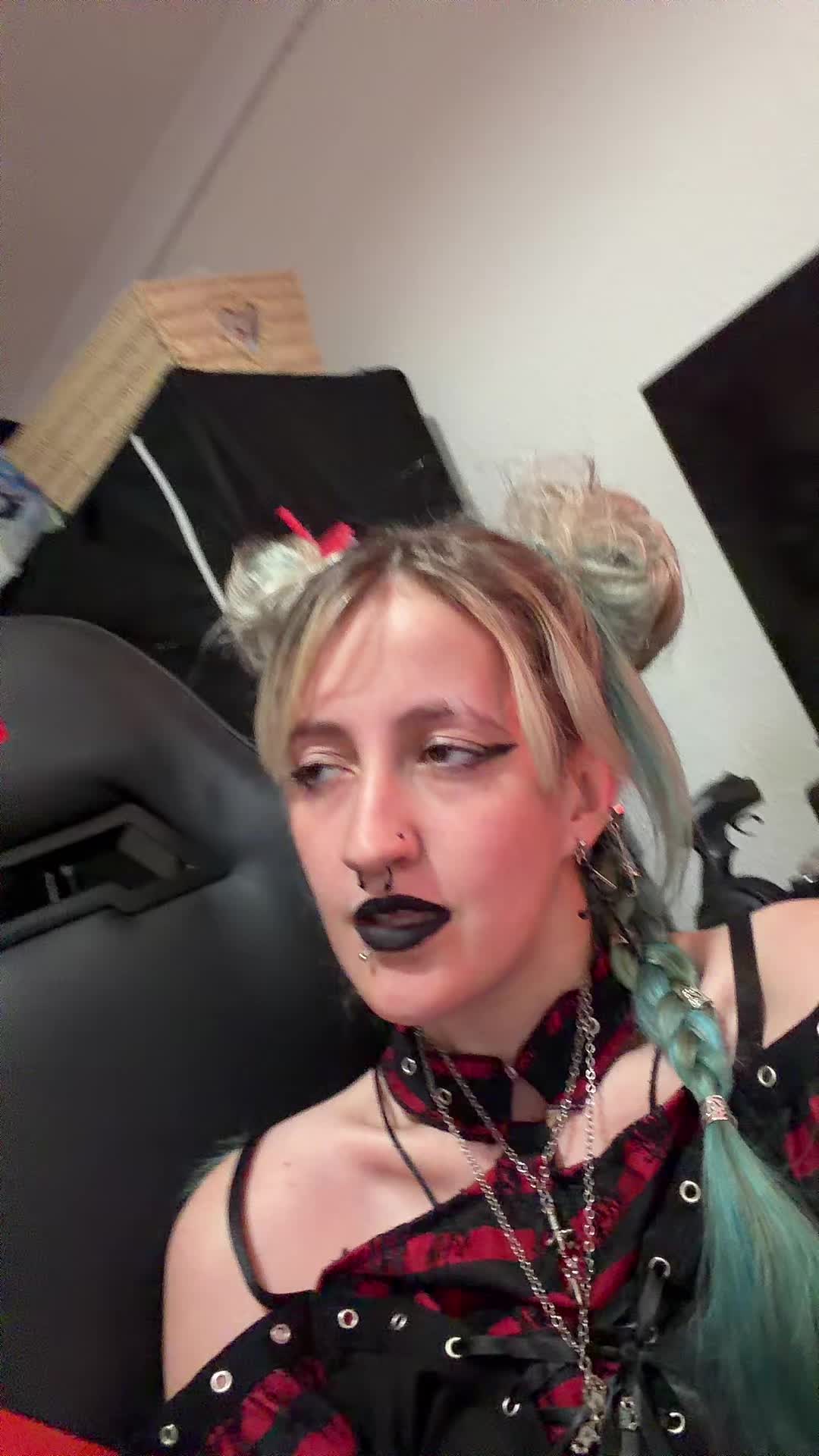 @skye_angel666<3