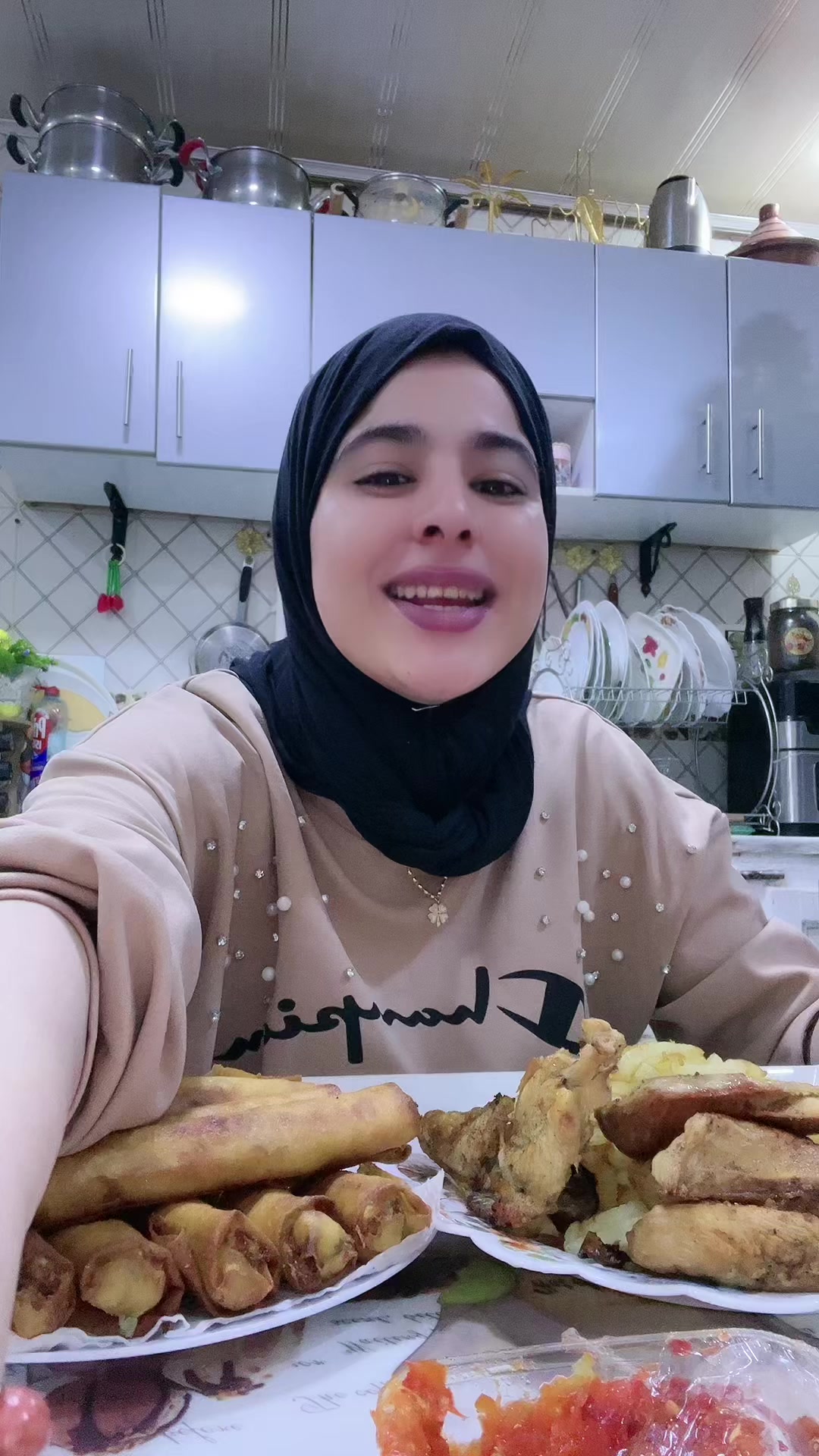 @بثينة شيبان Bouthaina Chibane