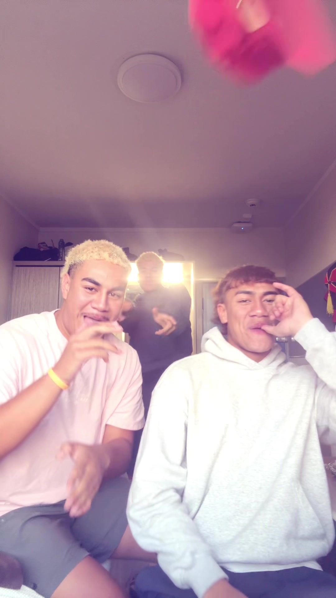 @🥥