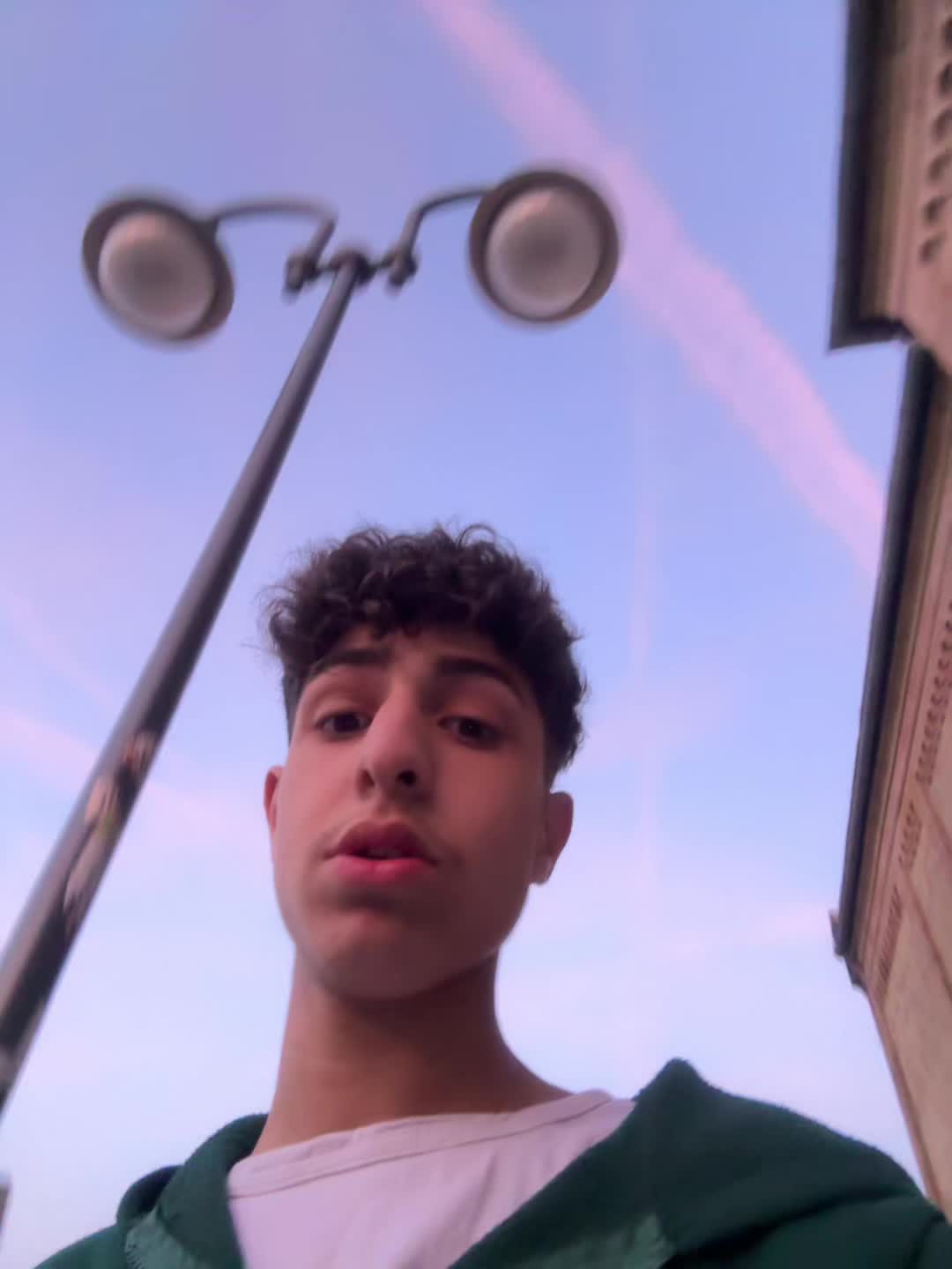 @🥥