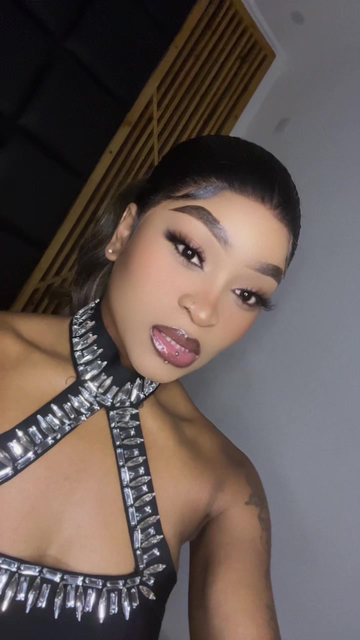 @Amira Dior