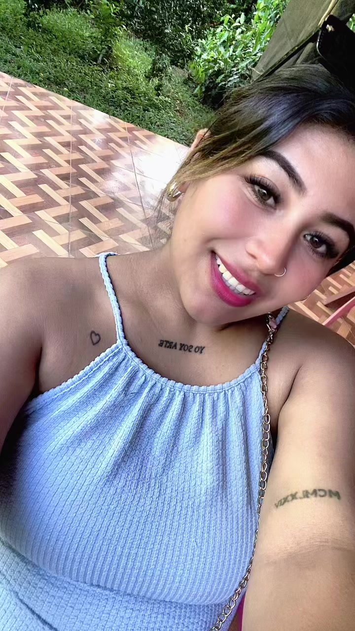 @J E S S I 🫦