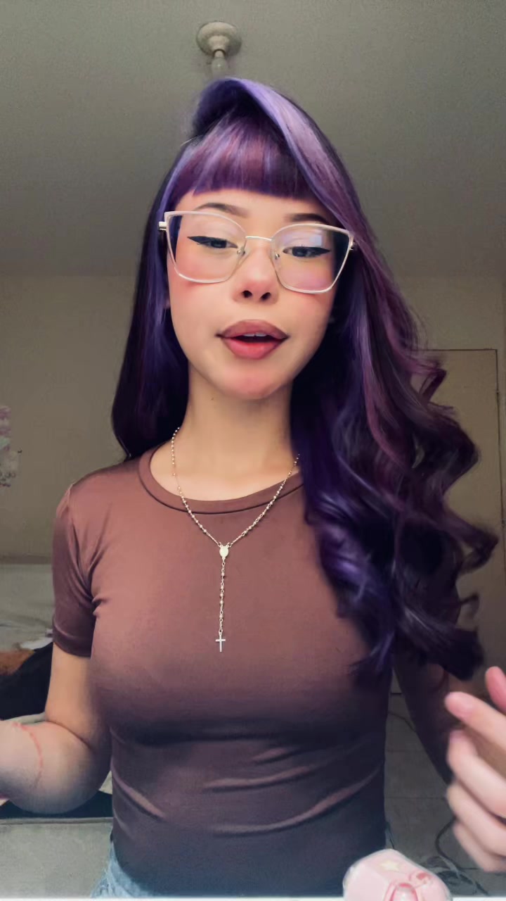 @𝔅𝔢𝔩𝔩𝔶🌬️