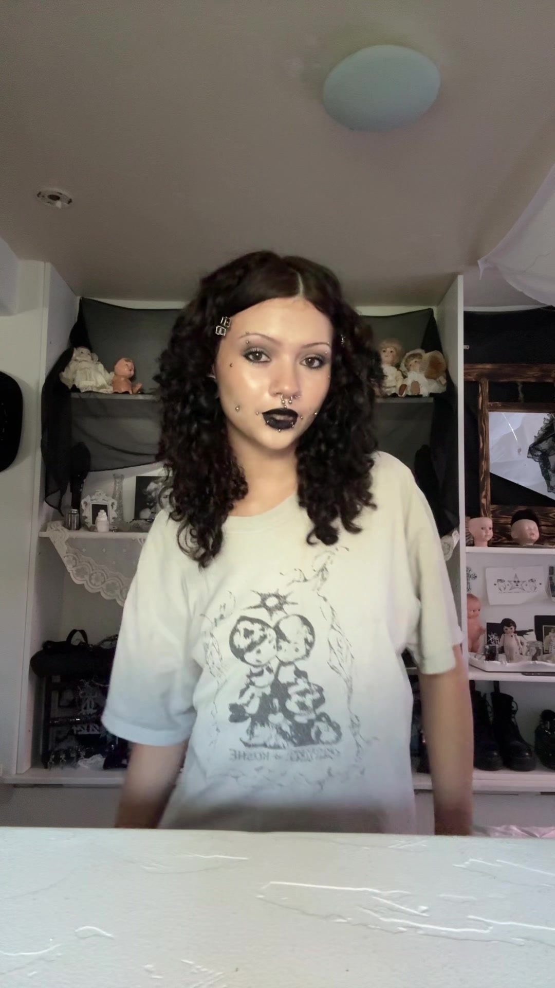 @miss.porcelain_