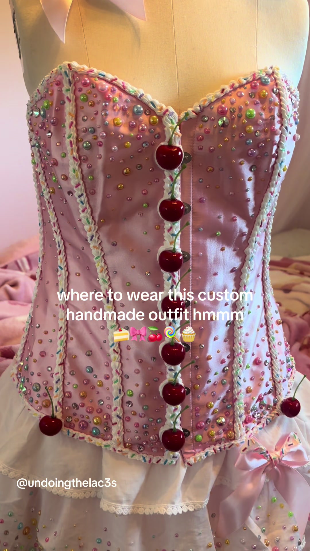 @undoing the laces 🧁🎀