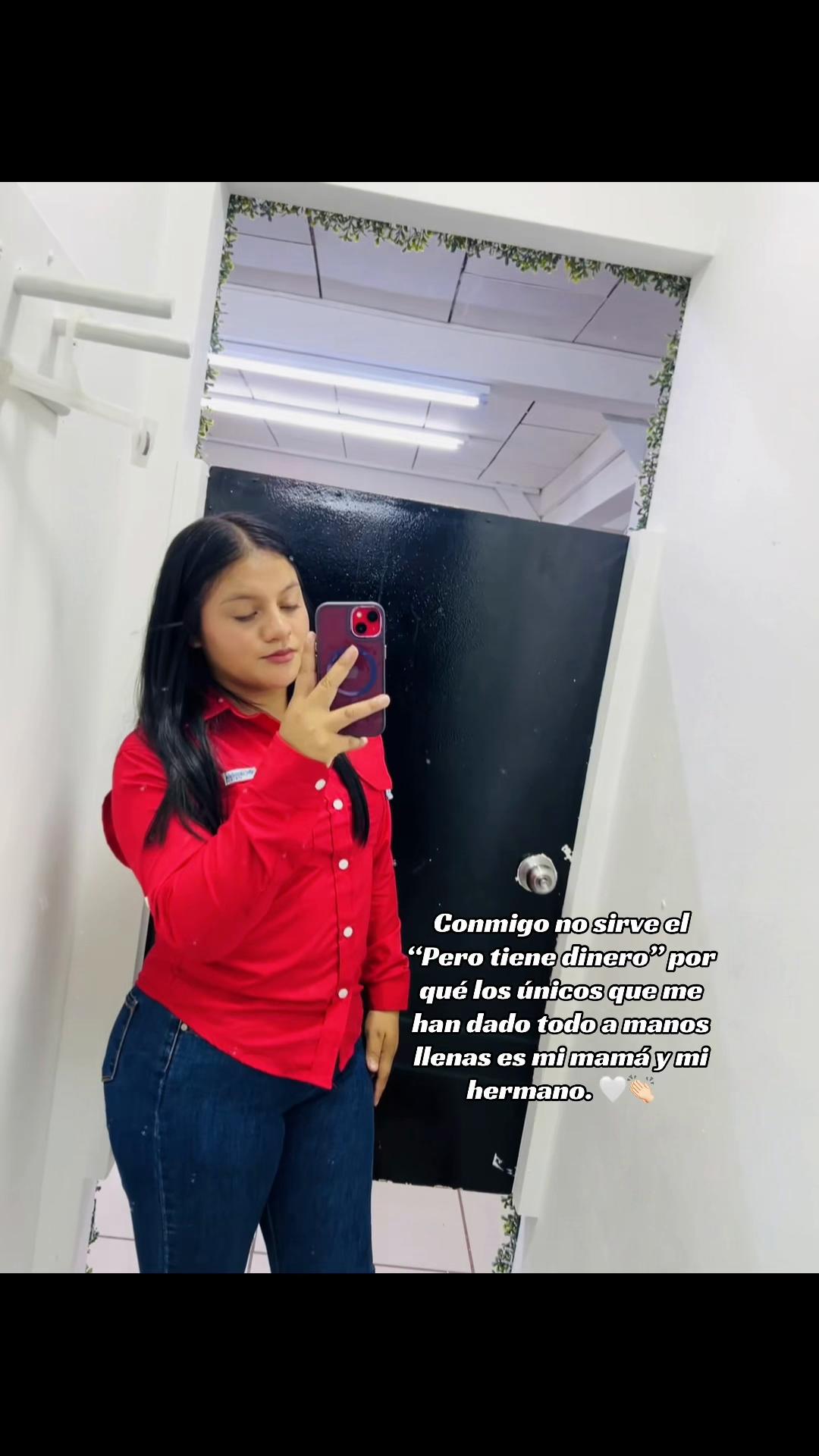 @Sofi..✨🤍