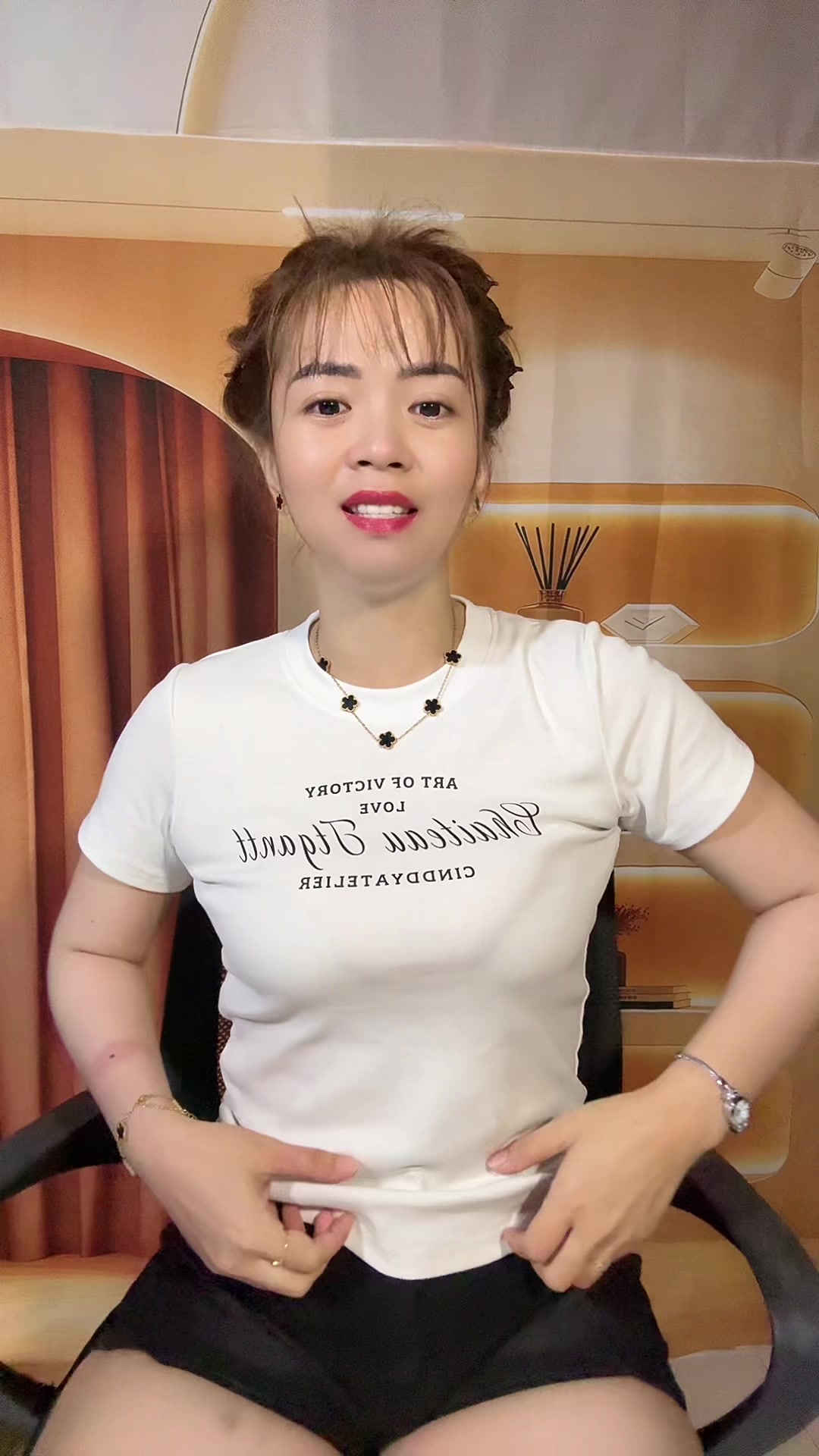@Em Cẩm N&egrave;