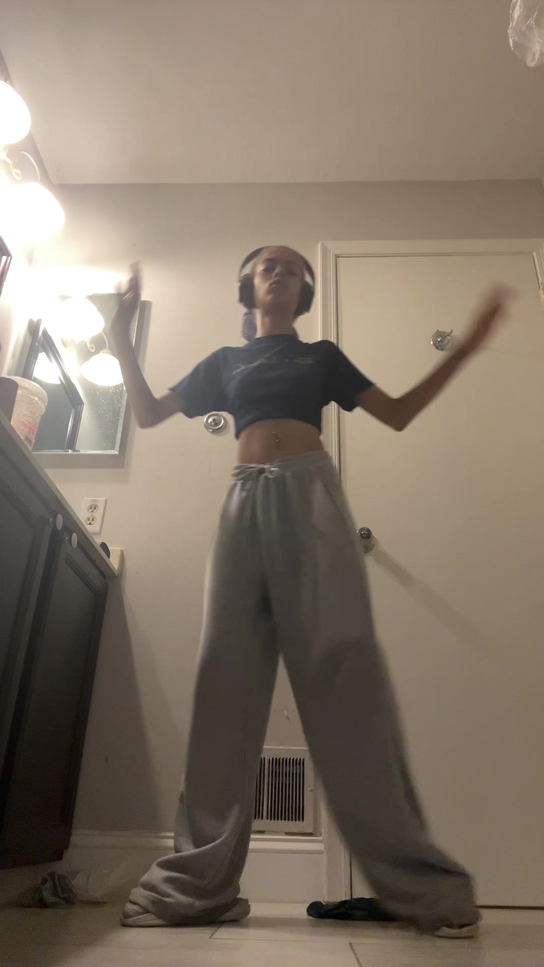 @nosmilingnini