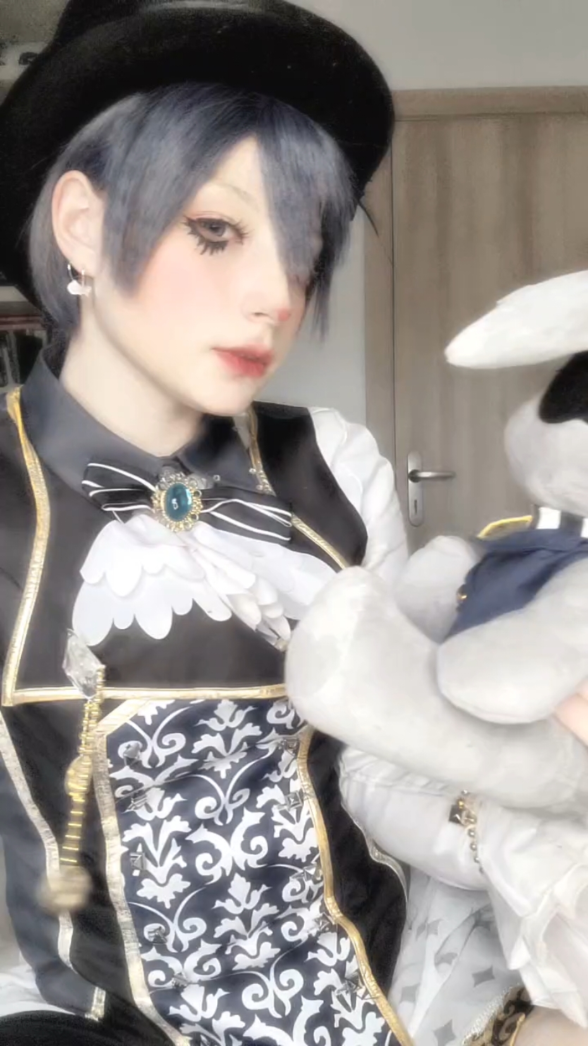 @🐈&zwj;⬛Akitten🪼
