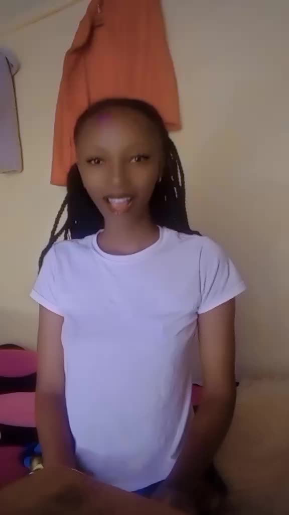 @🥰 Wangechi