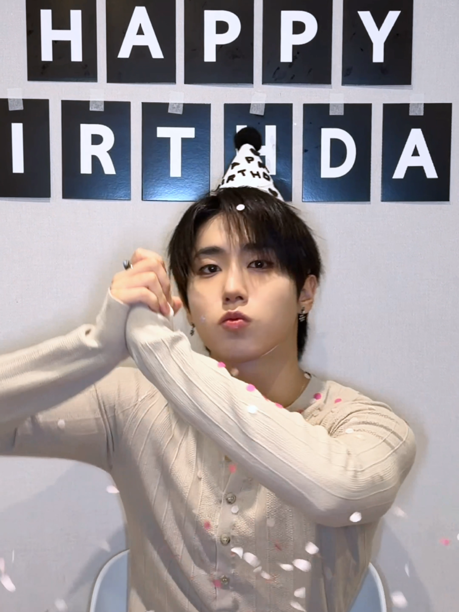@Stray Kids