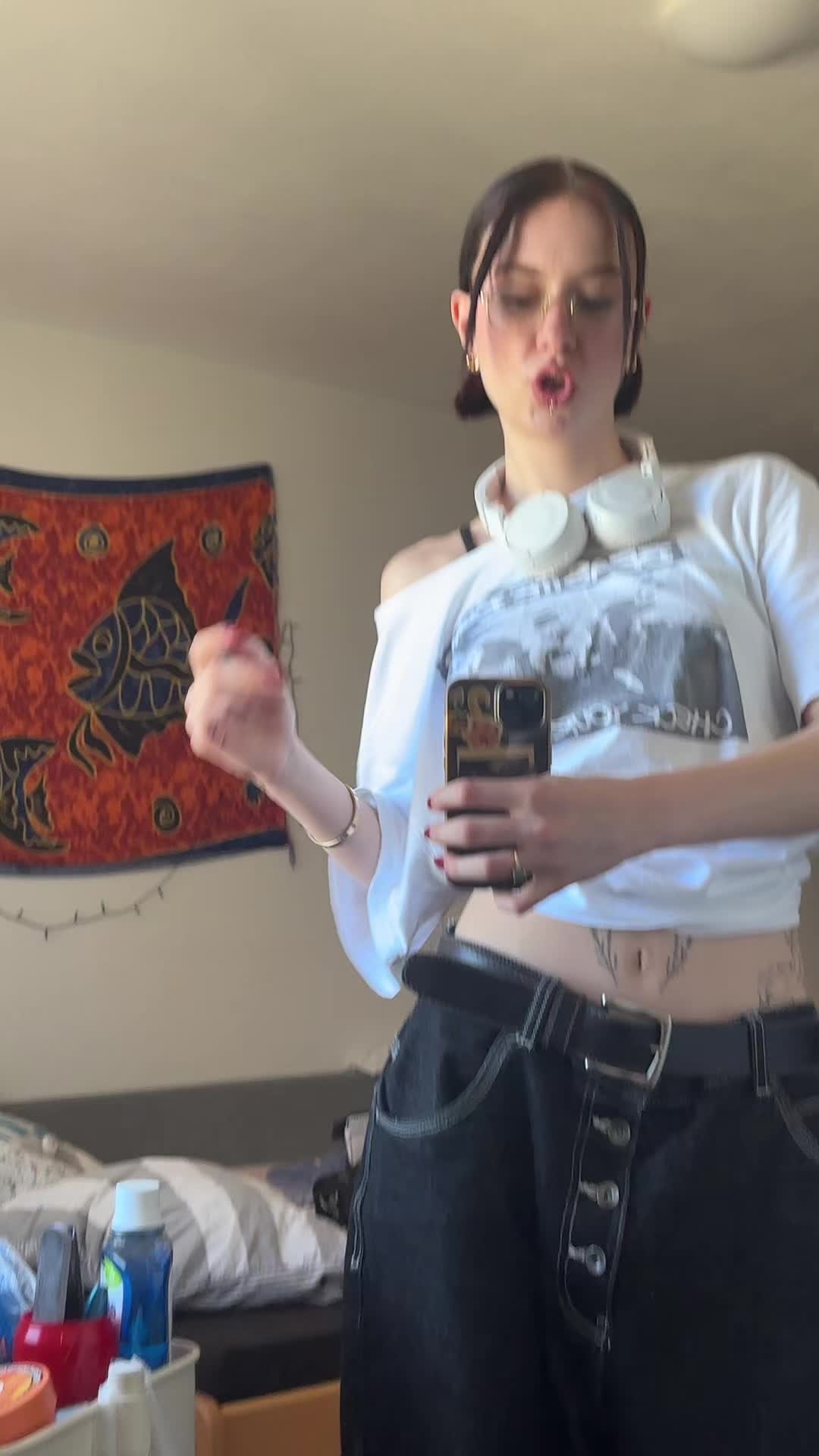 @Mₑₗᵢₙₐ