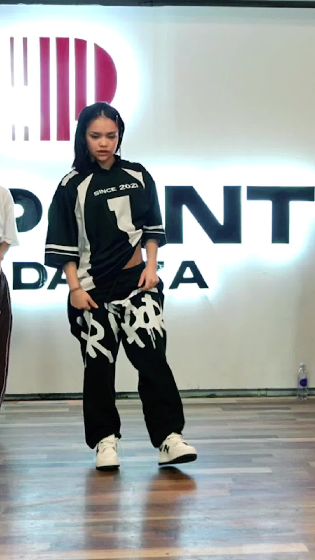 @Zoefiredancee