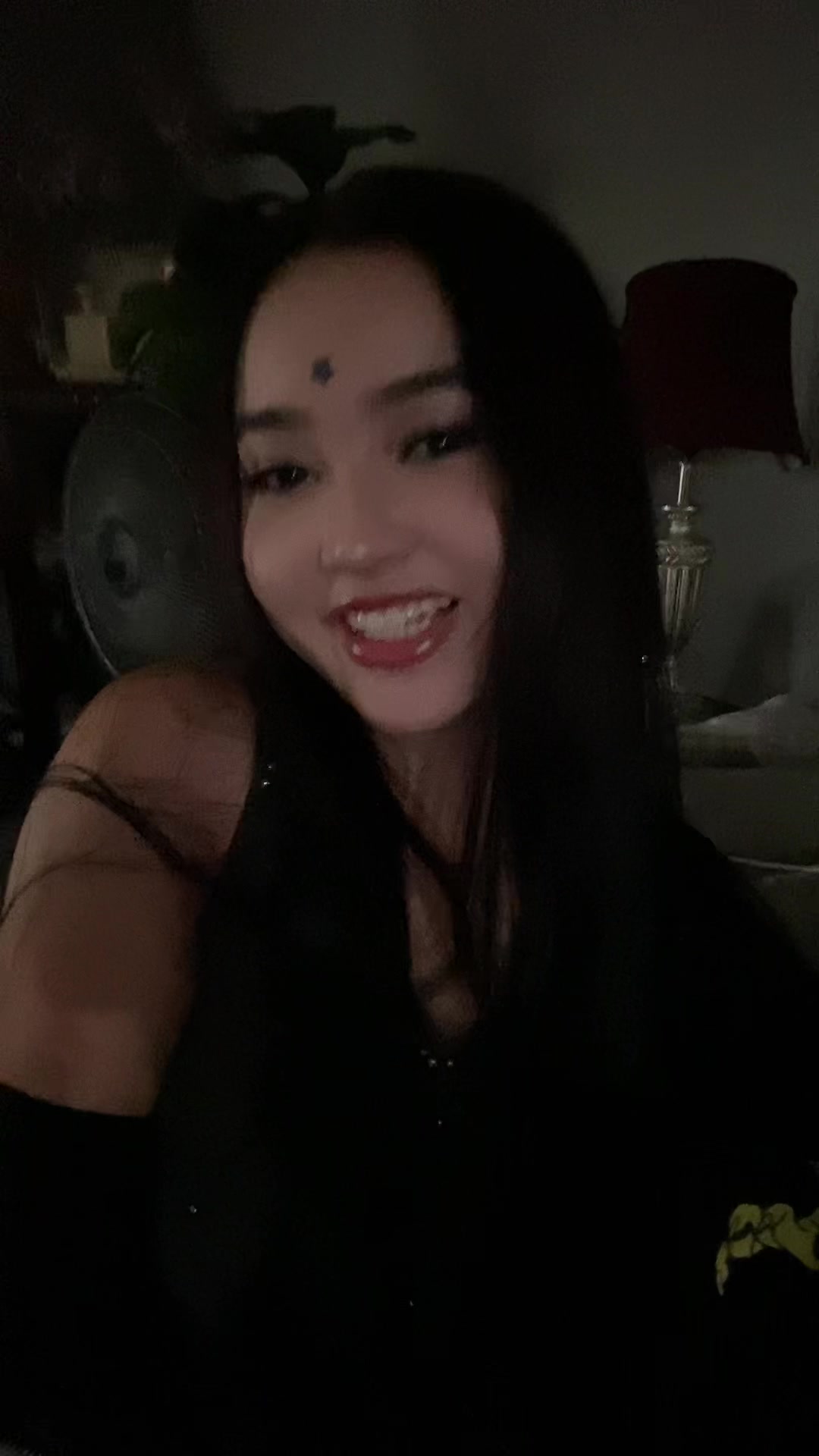 @juliamillion