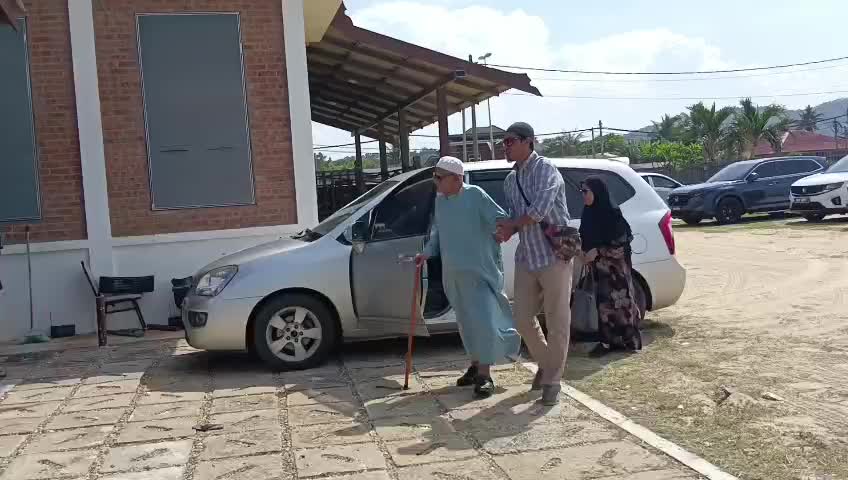 @Sallehen Mukhyi @ Dun Sabak