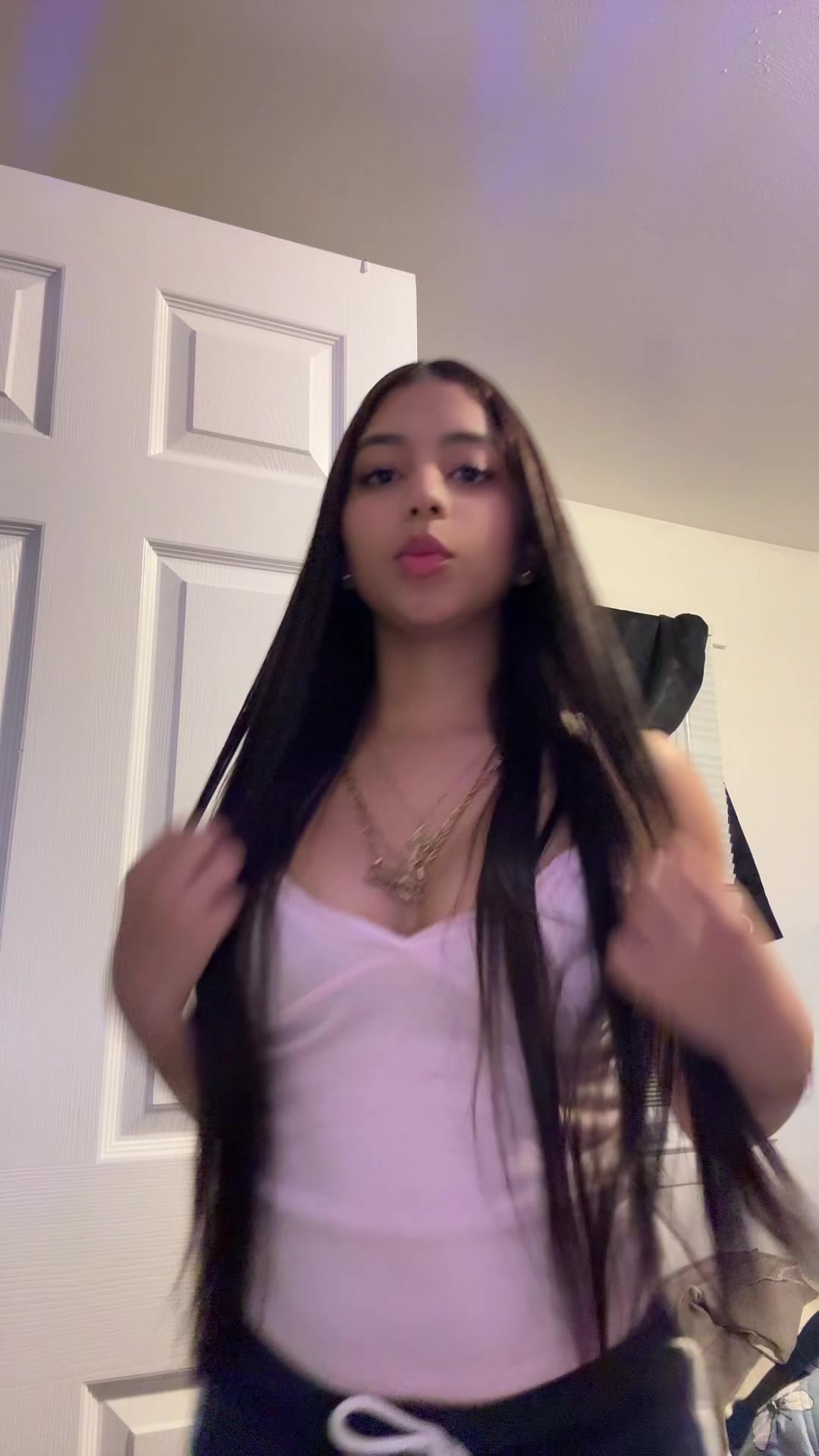 @VALERIA🦦