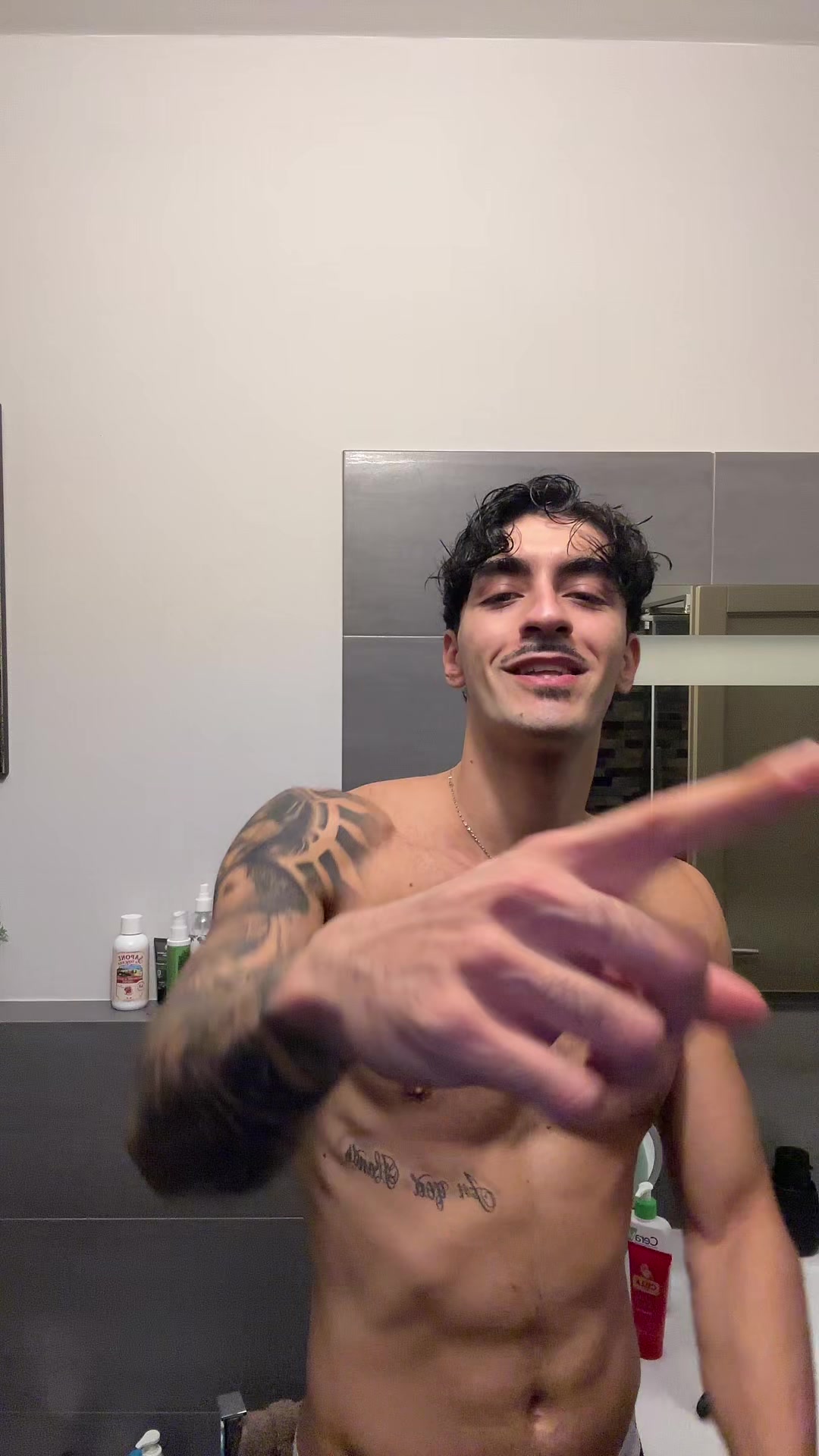 @Emazzz 👺🦈