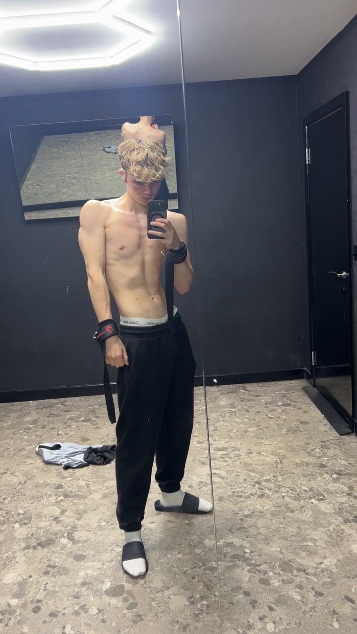 @zhallo