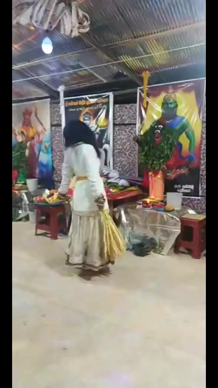 @නිලුකා ගුරු මෑණියෝ 🙏🙏🙏🙏