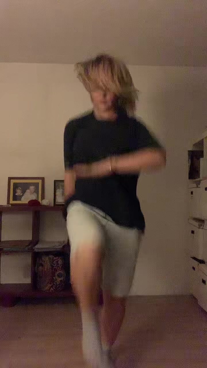 @annabrl