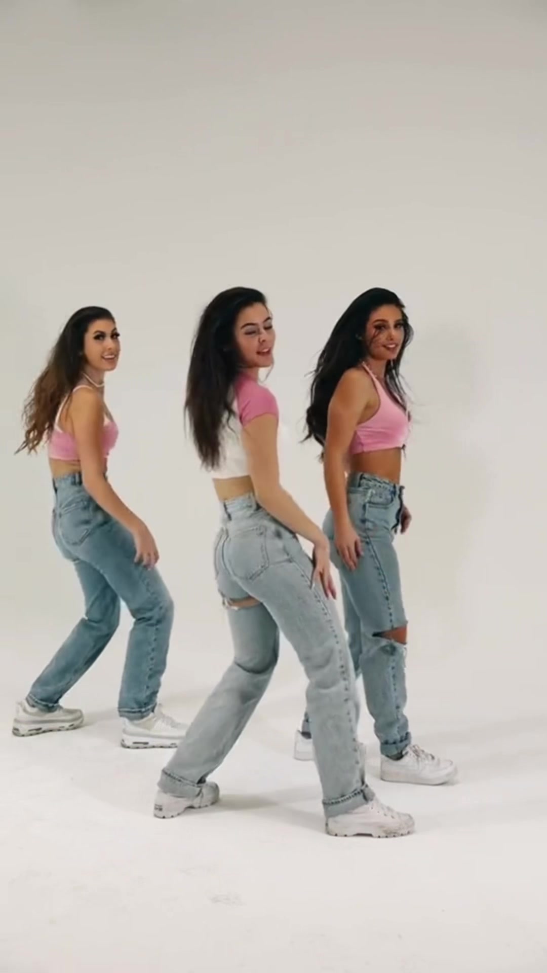 @FartingOnWoman1