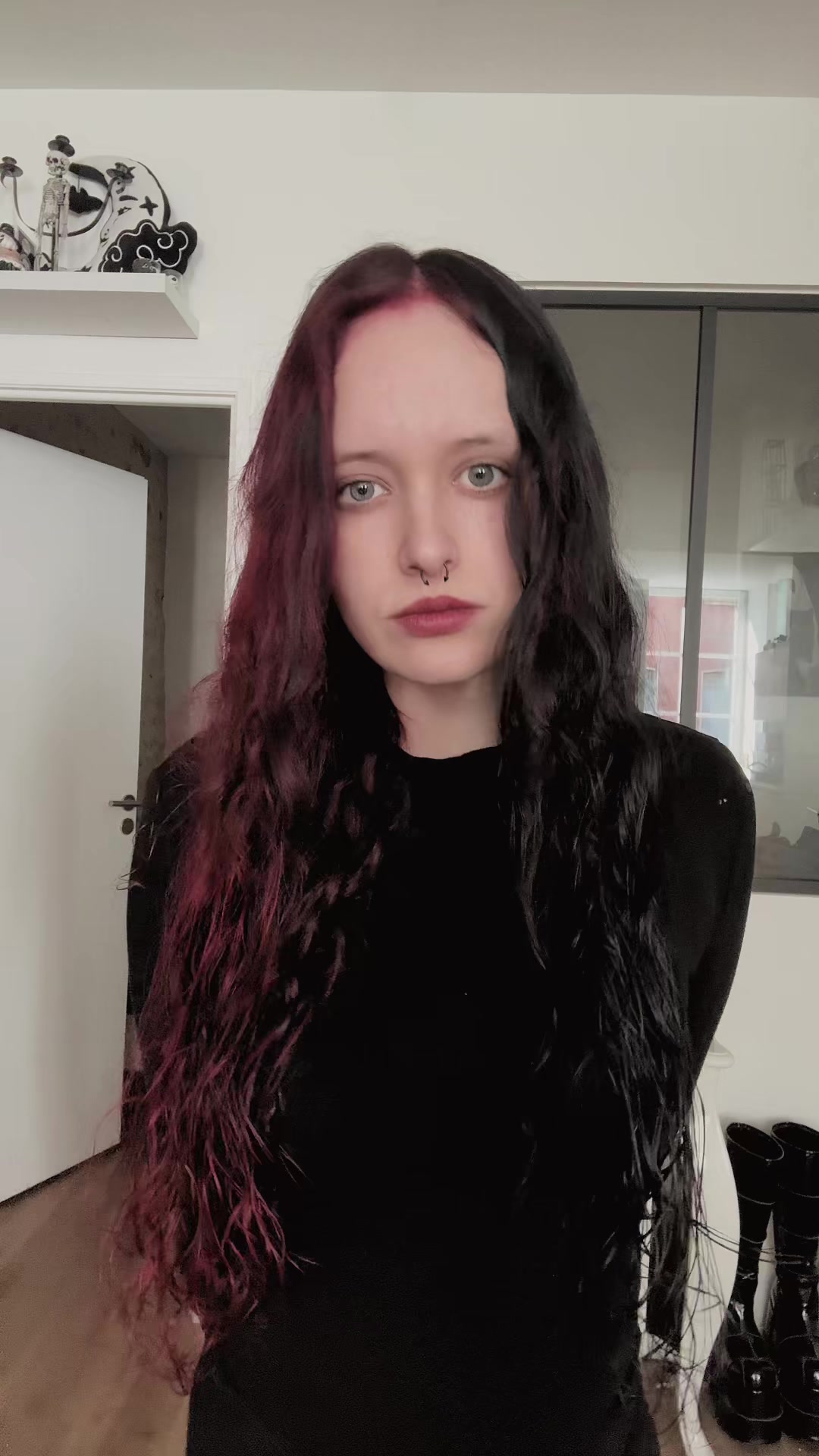 @๐ฆ ๐๐๐ฏ๐ฆ๐ซ๐ข - Goth Girl