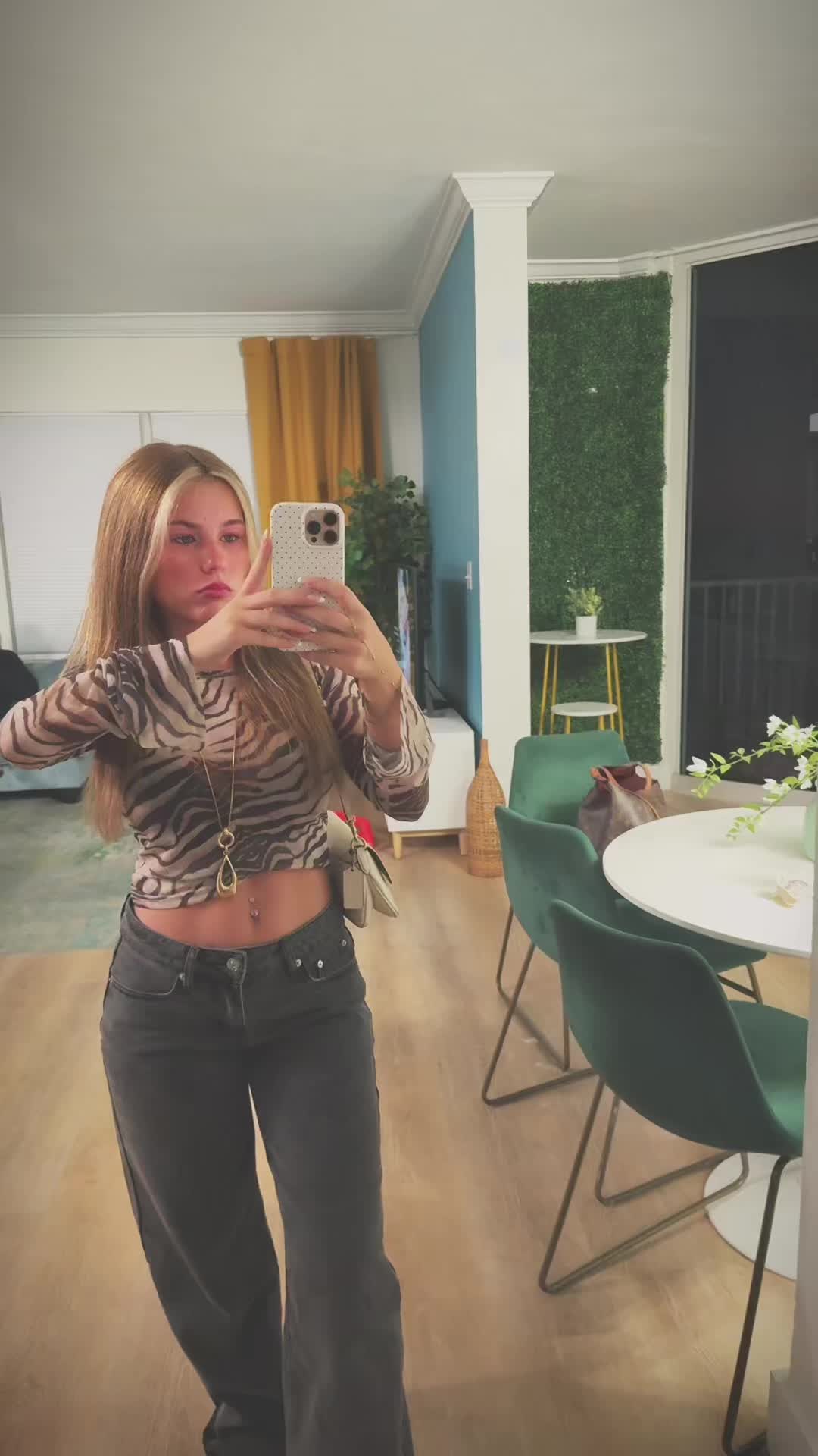 @ari😜