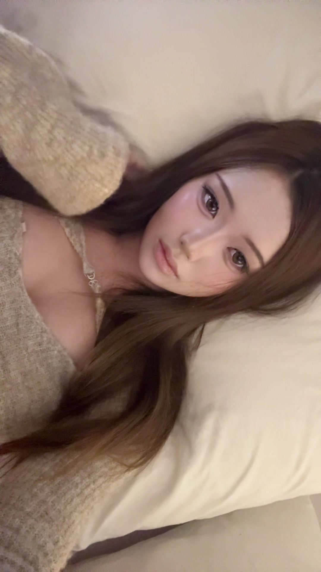 @yeshelys