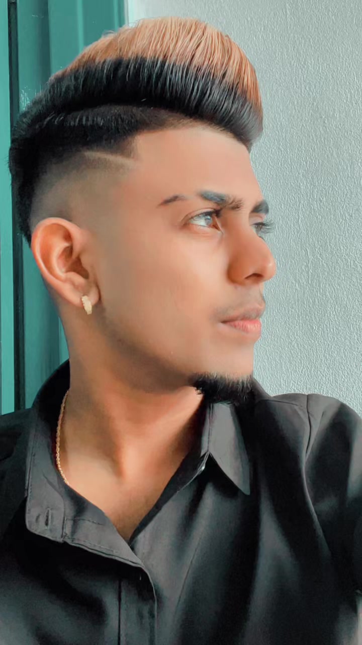 @𝔎𝔞𝔯𝔱𝔥𝔦𝔨🎱👑