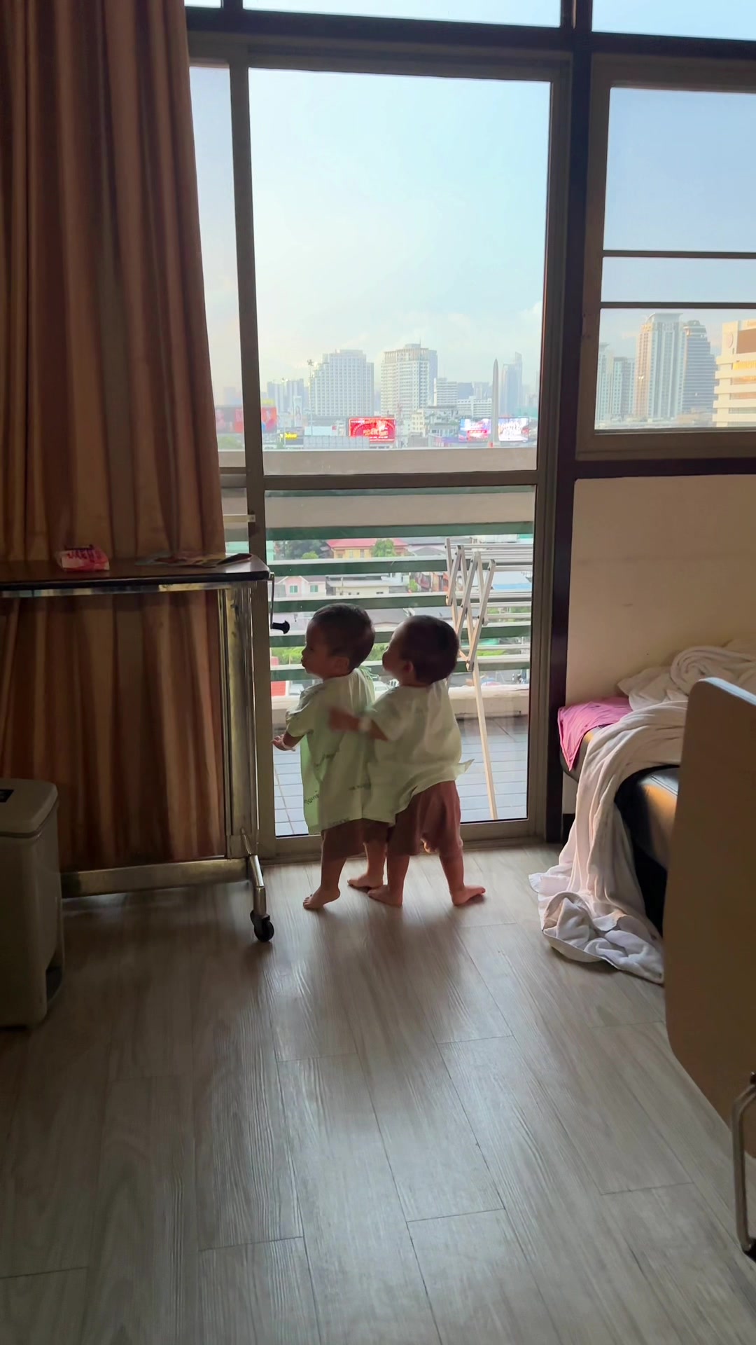 @TP FAMILY TWIN