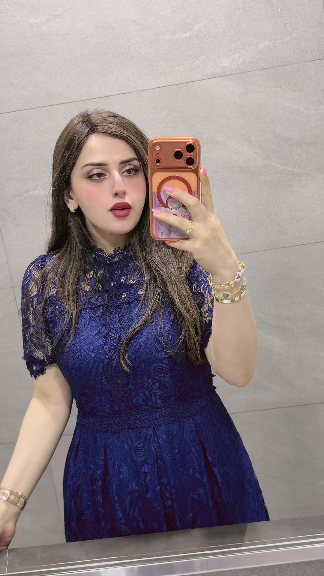 @Kausar 👑