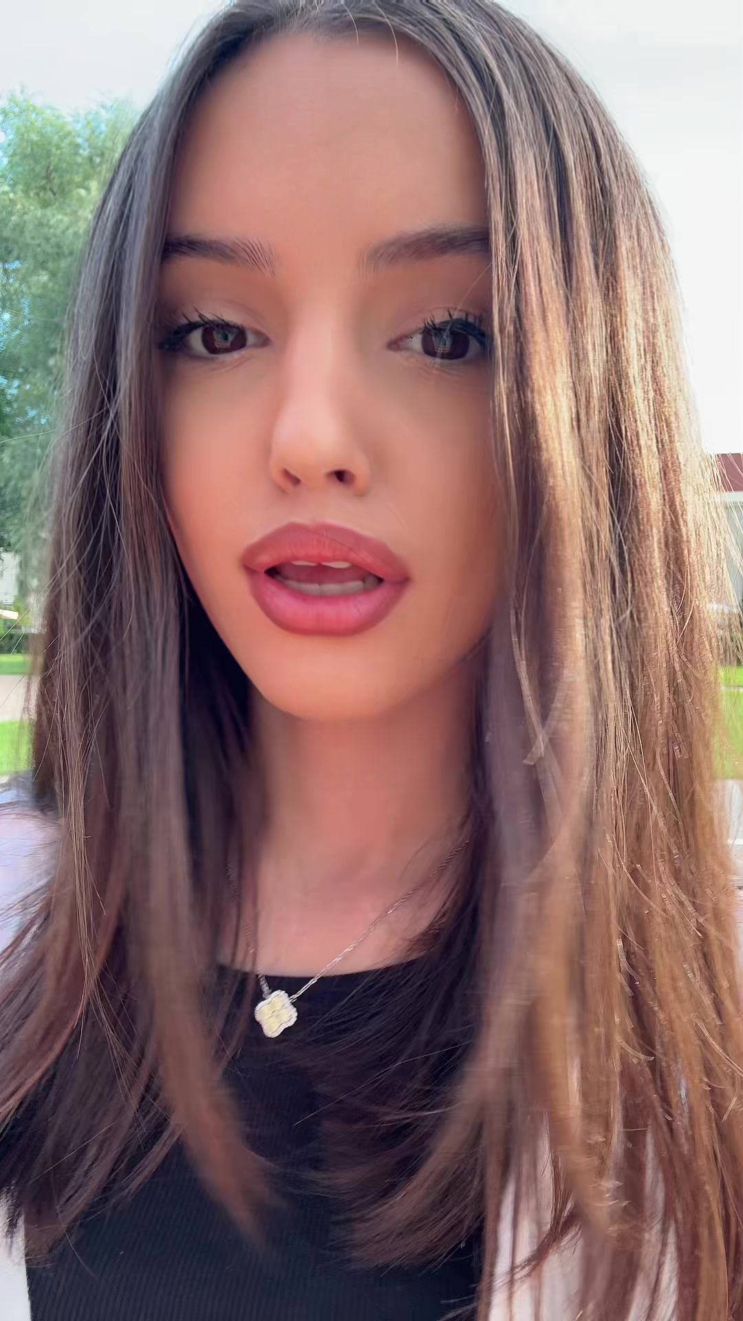 @roksi