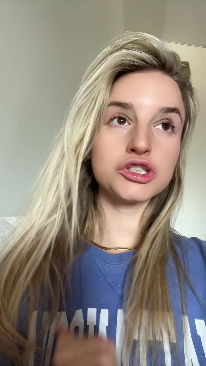 @aminahwood_