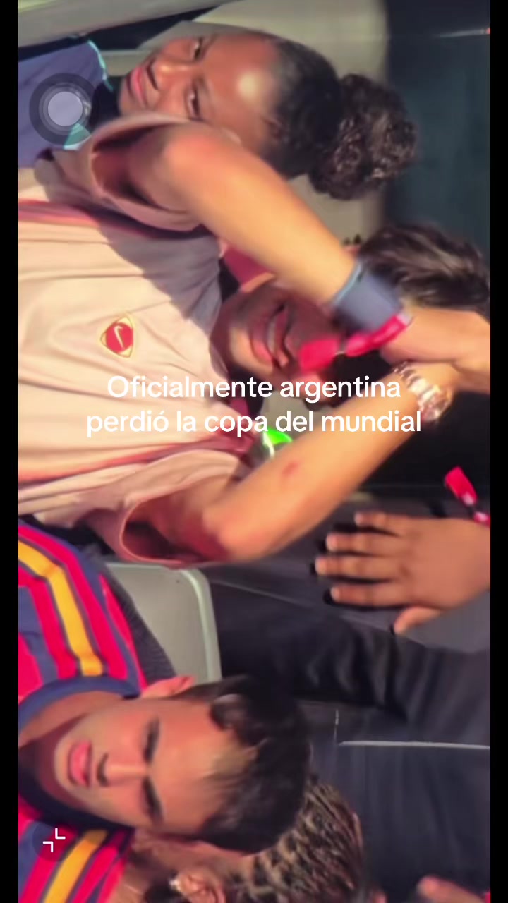 @Yynakicrovetti