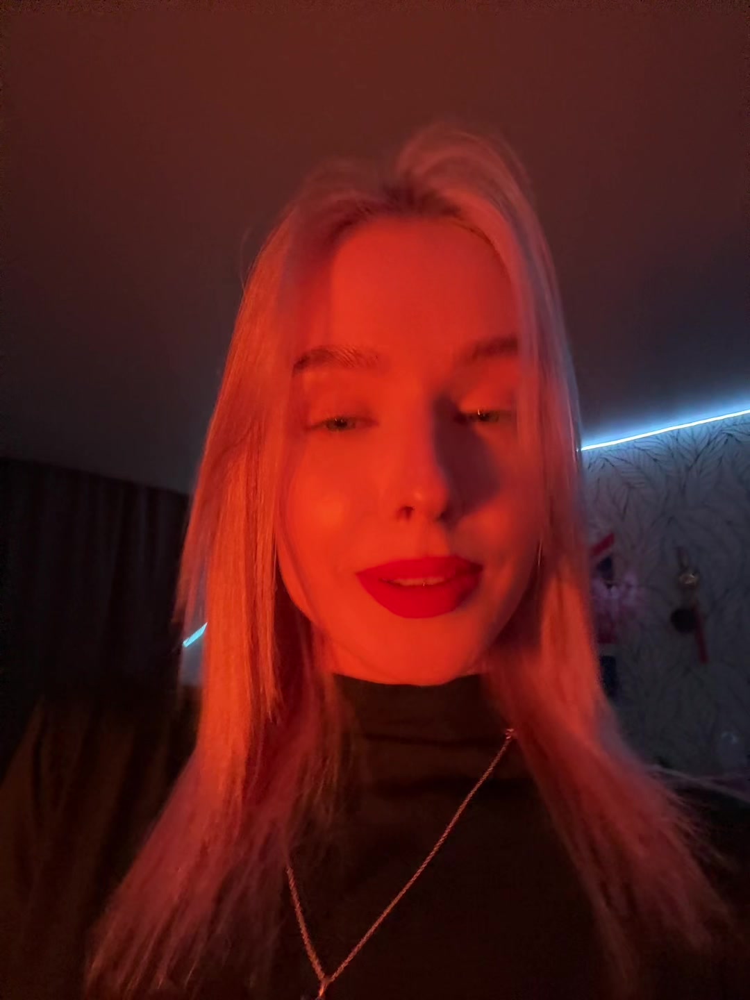 @юля