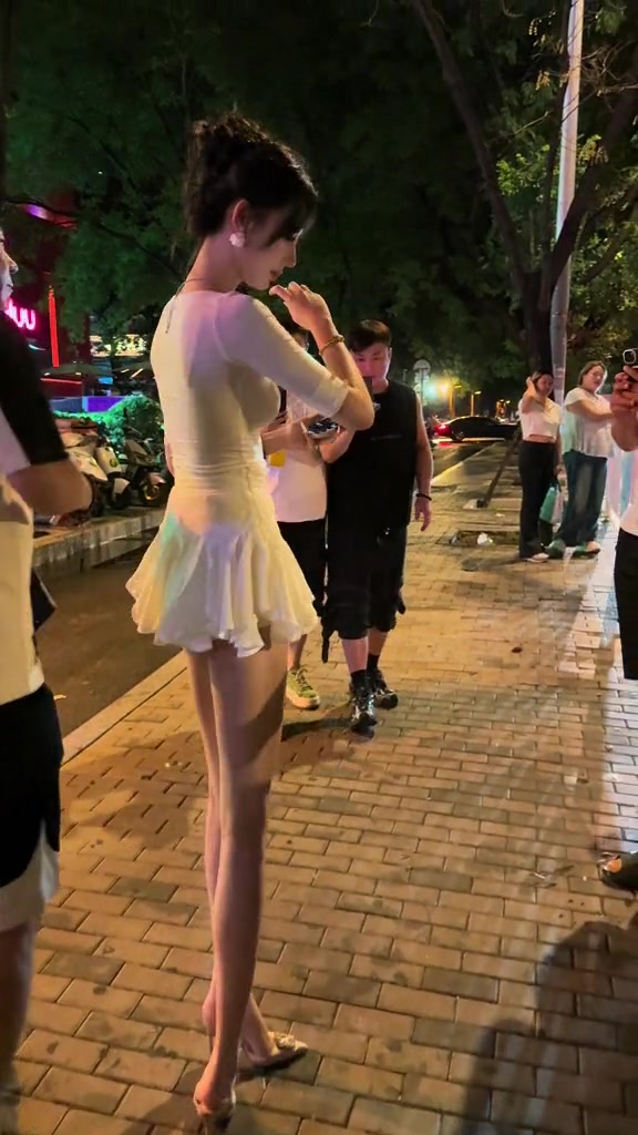 @Tiểu Nguyệt Nguyệt