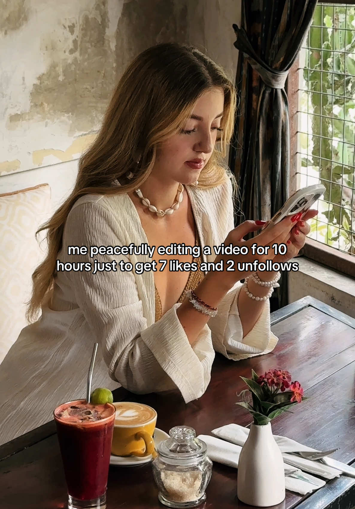 @Alyona Weys
