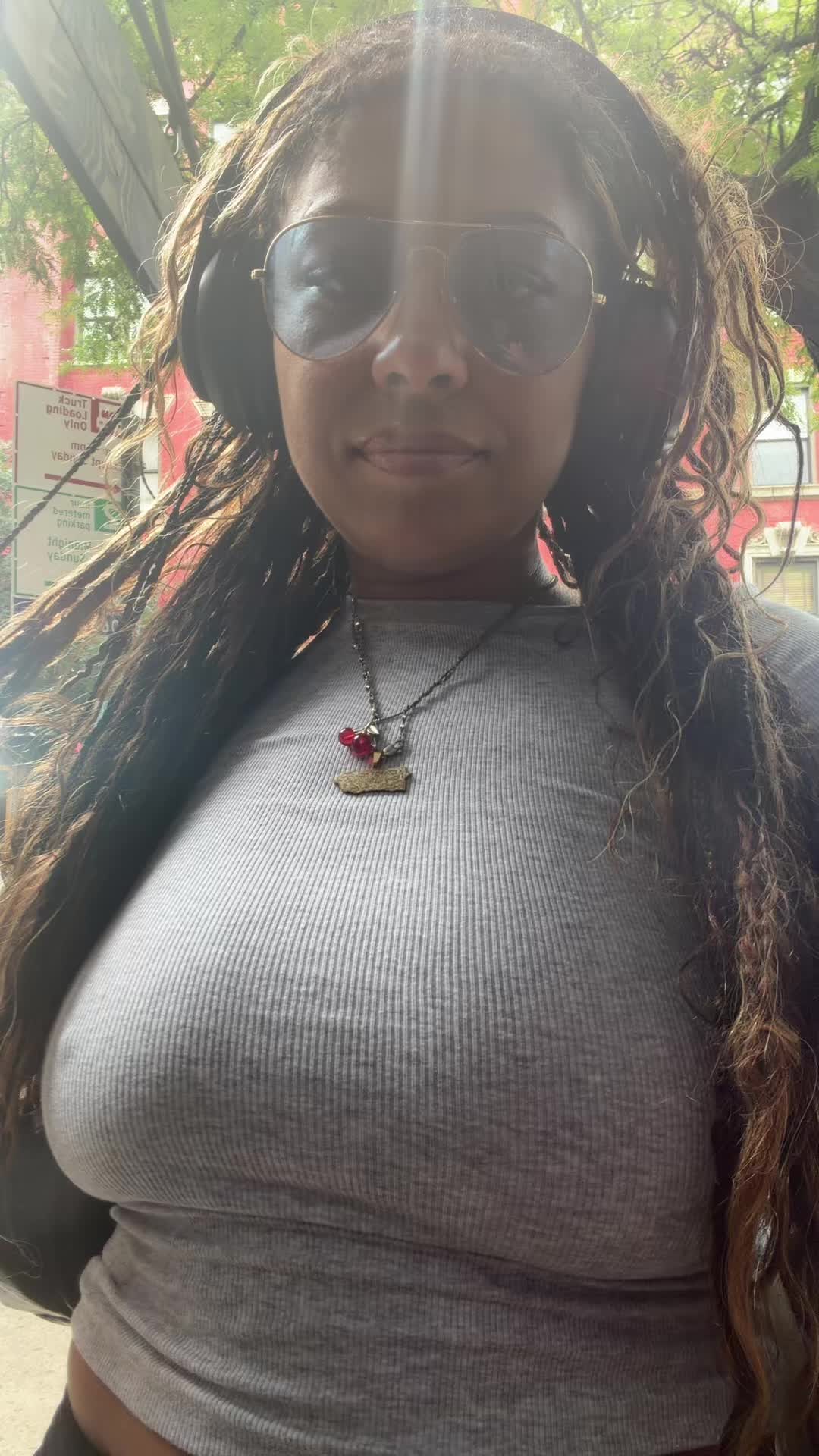 @Yas