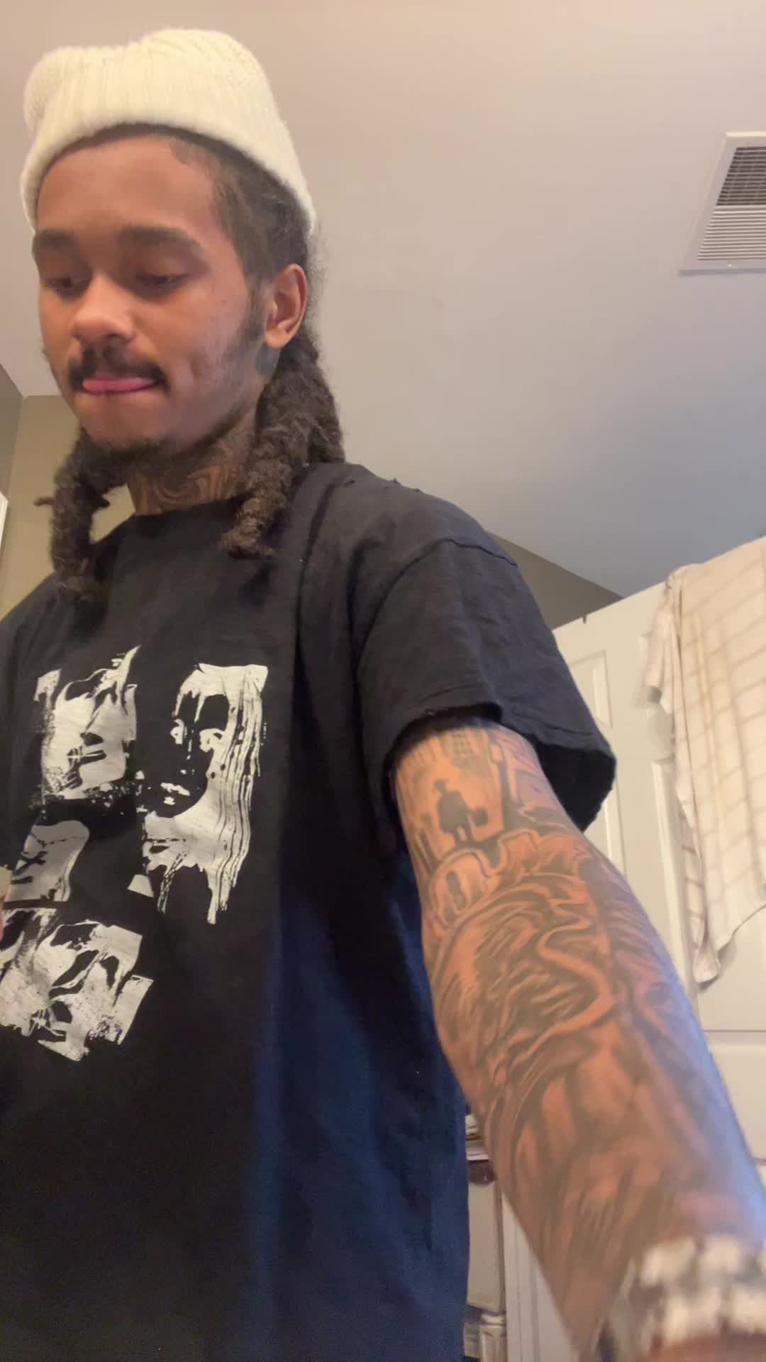 @🎒