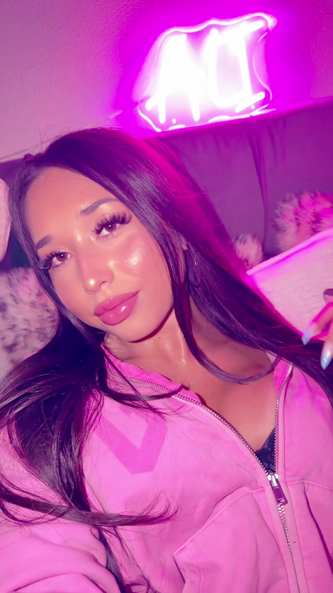 @ALI ★