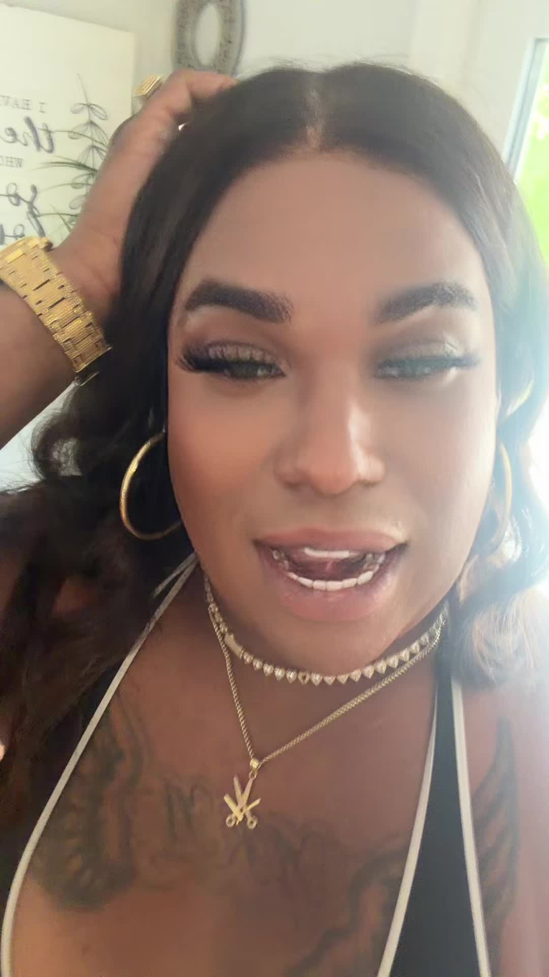 @ladivamasviral