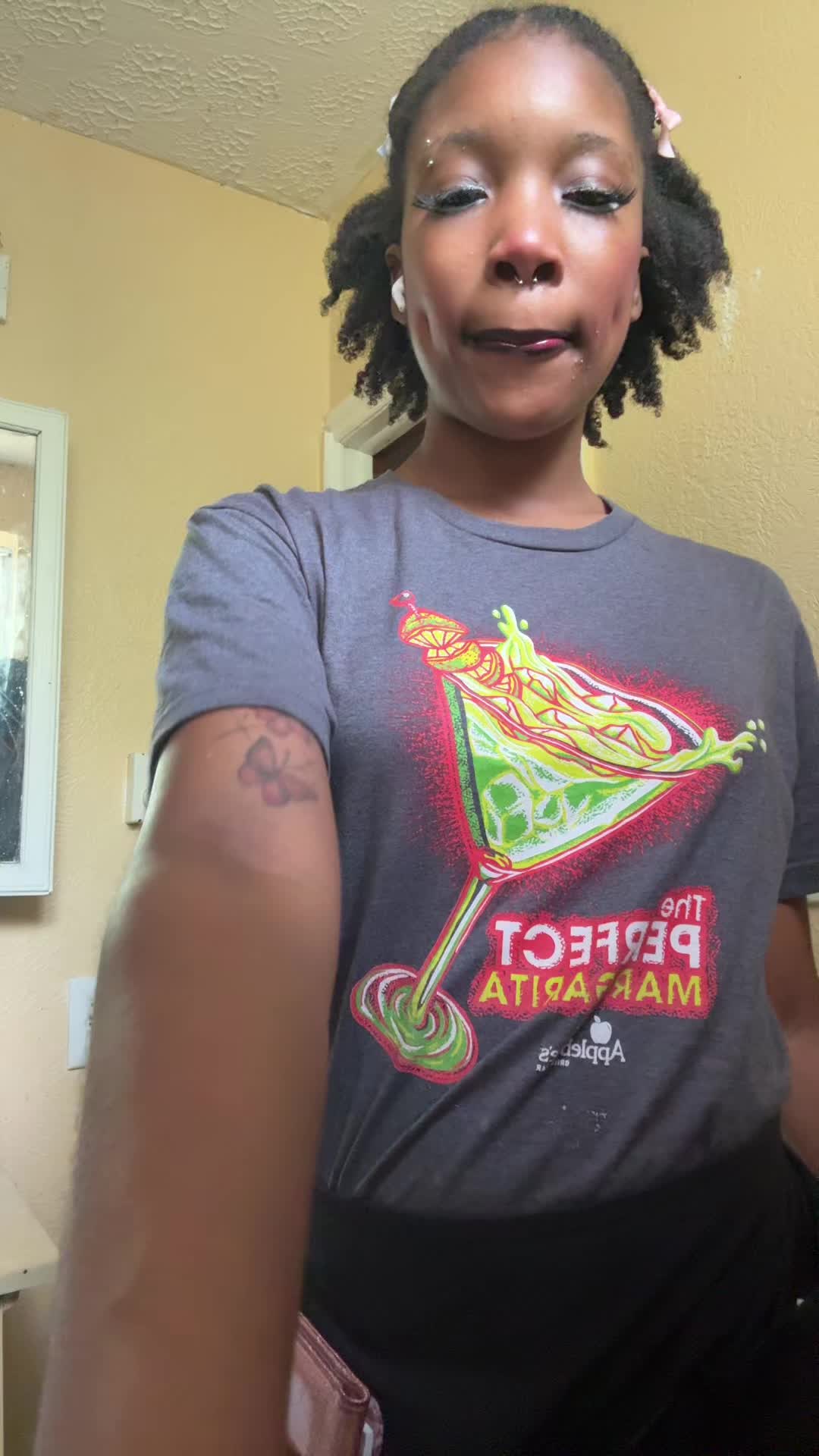 @nia