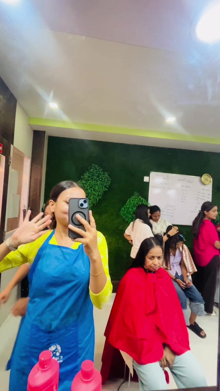 @Usha khadka🦋