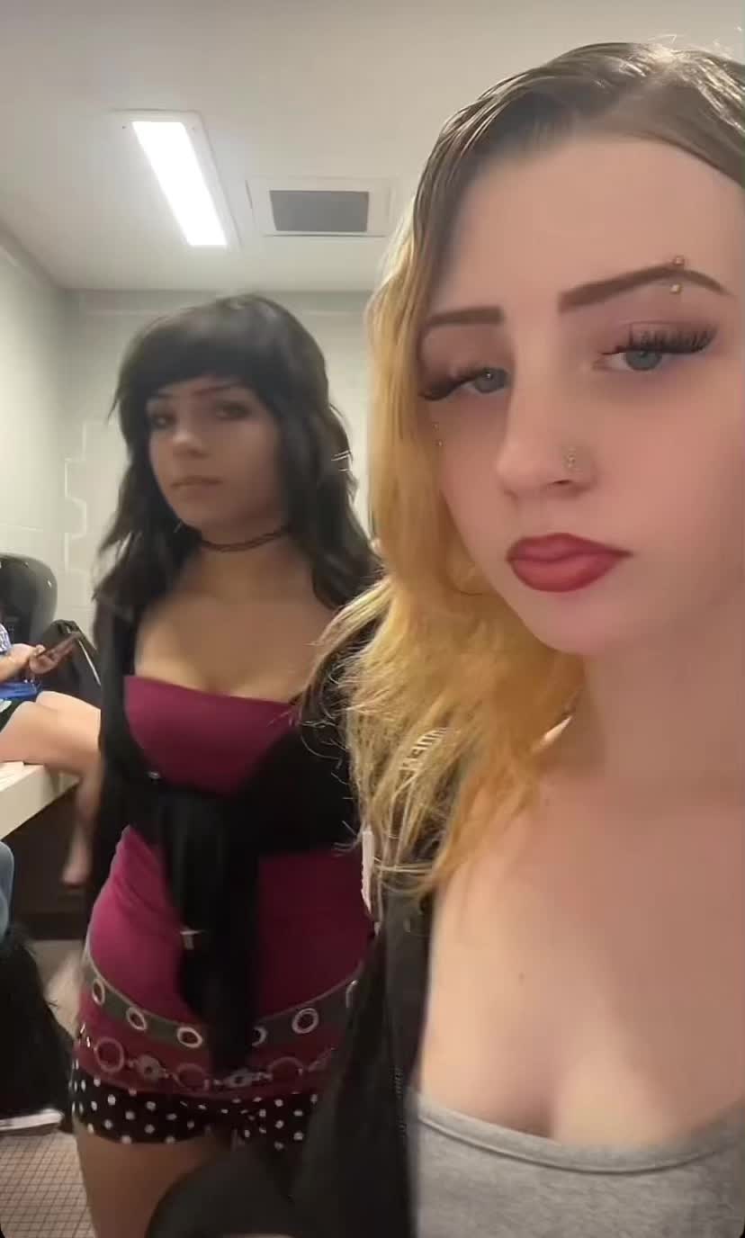 @_tiktokbaddies