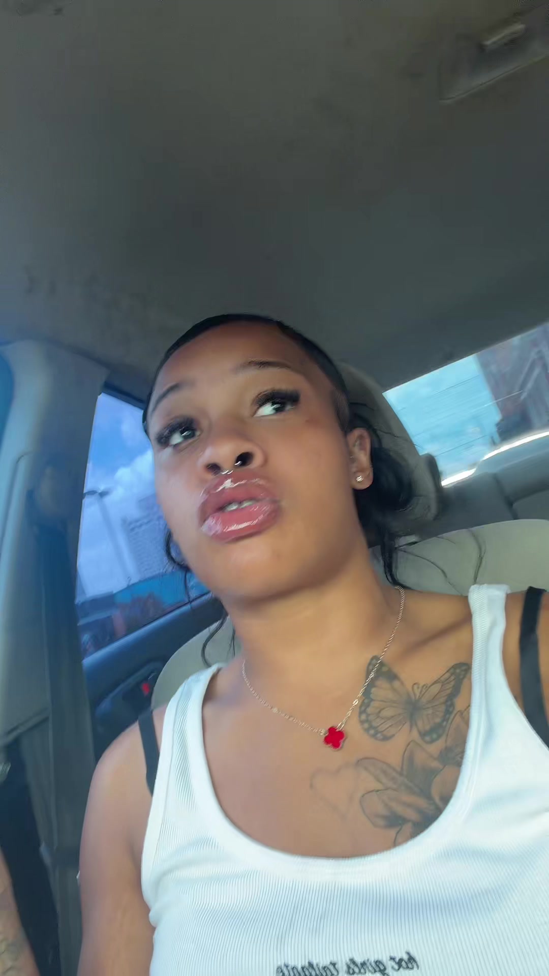 @iiamnicoleeeeee