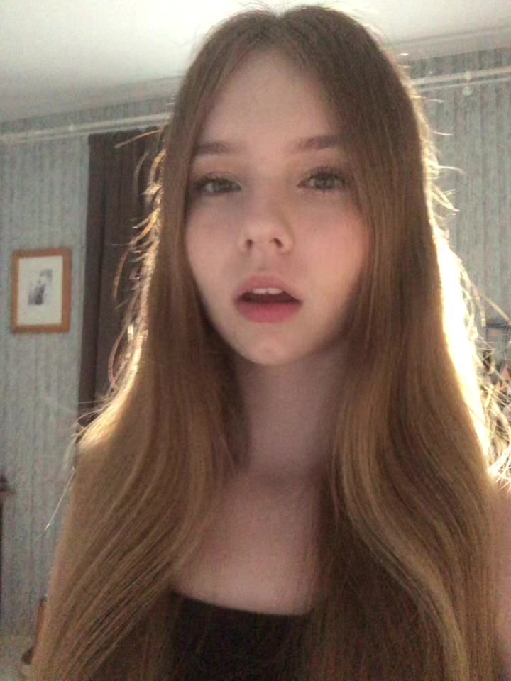 @🐩