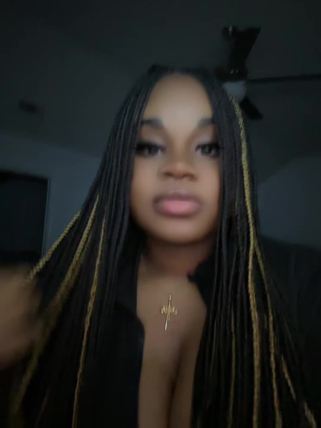 @PRETTY.LITTLE_THING