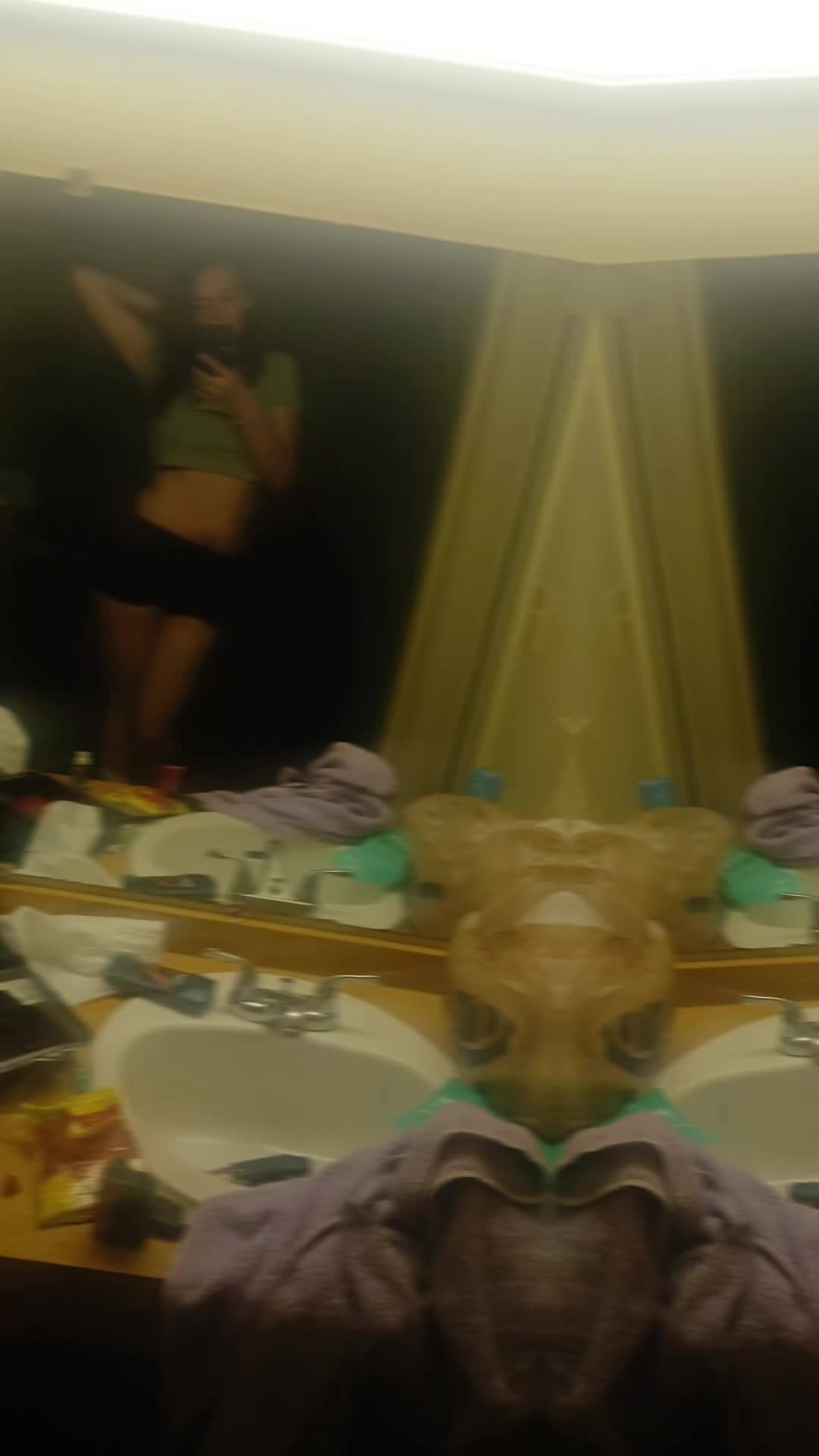 @ur_mom